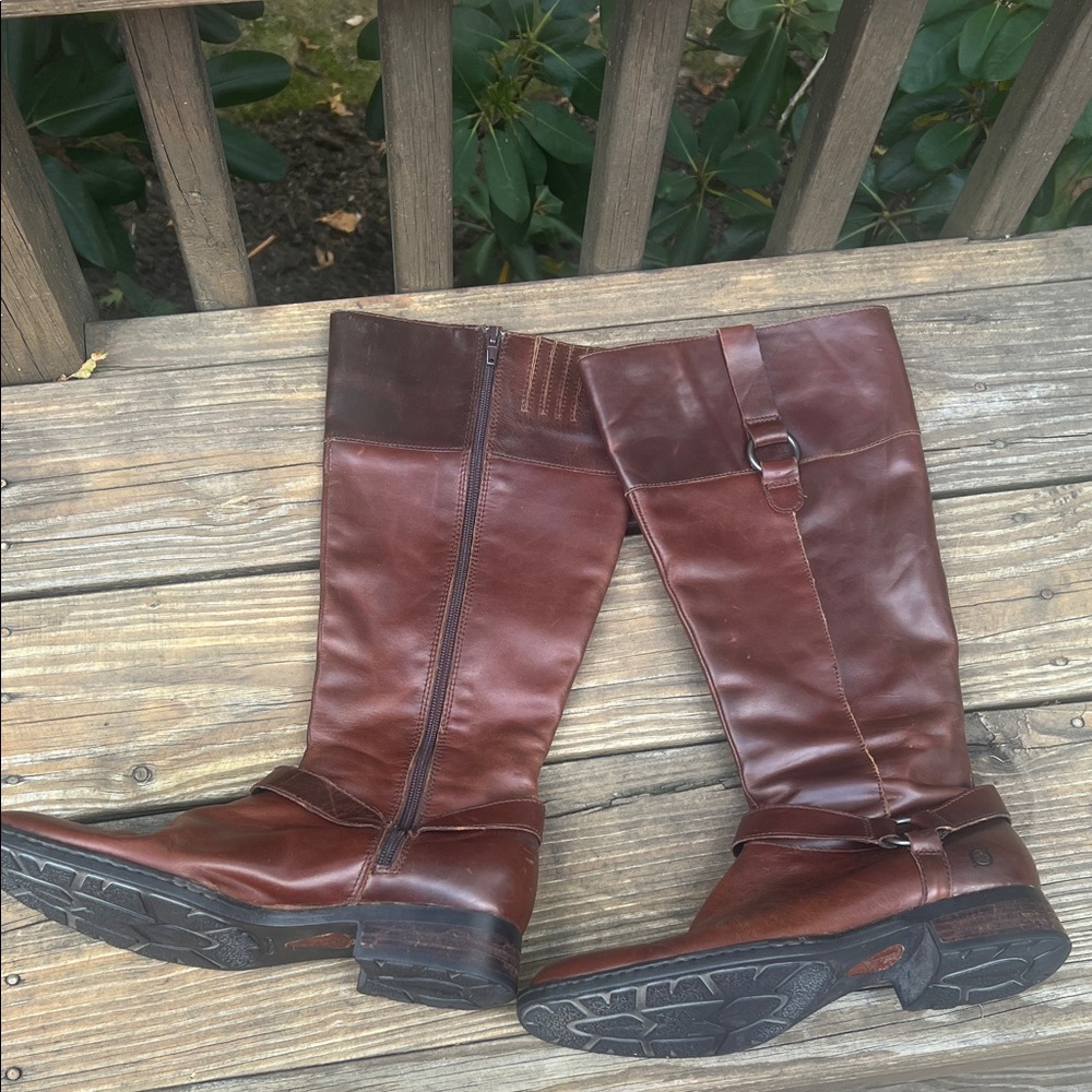 Born Brown Leather Knee-High Harness Riding Boots 9 1/2 W62417